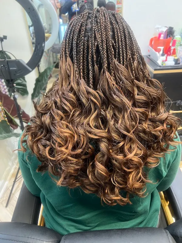 Boss Lady African Braiding Salon LLC — Hair salon in Newark